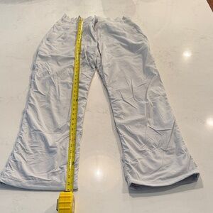 Lululemon Light Gray/white lined Pants